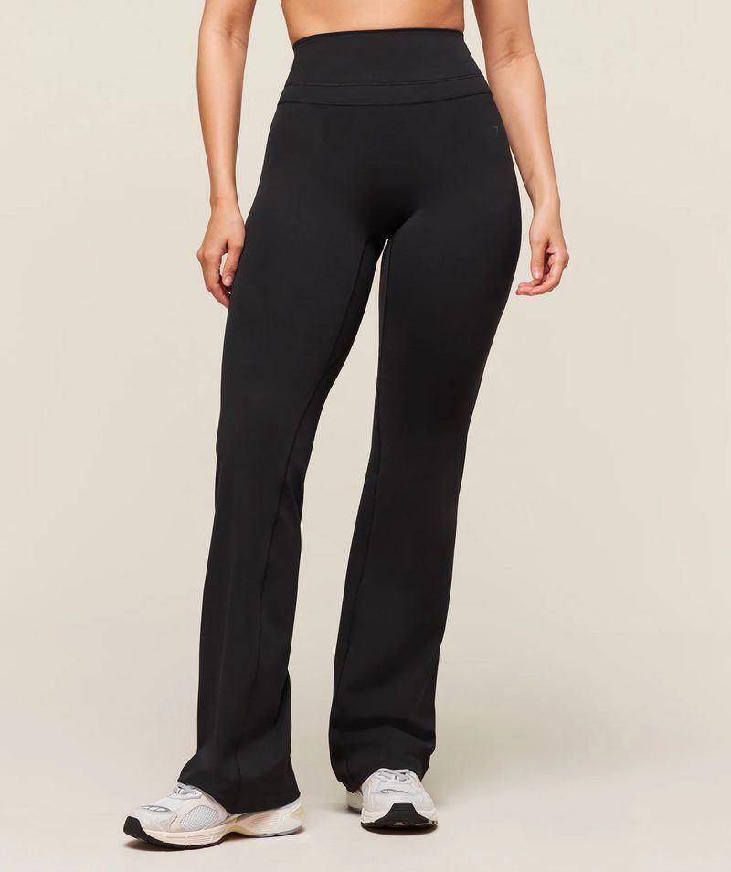 Whitney Flared Legging Black Gymshark